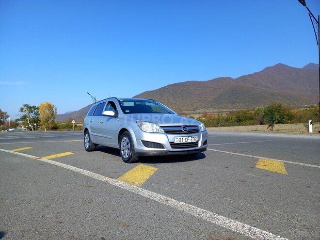 Opel Astra 2009, 222,000 km - 1.4 l - Qax