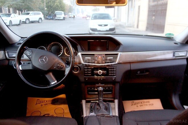 Mercedes E 220 2010, 330,000 km - 2.2 л - Bakı