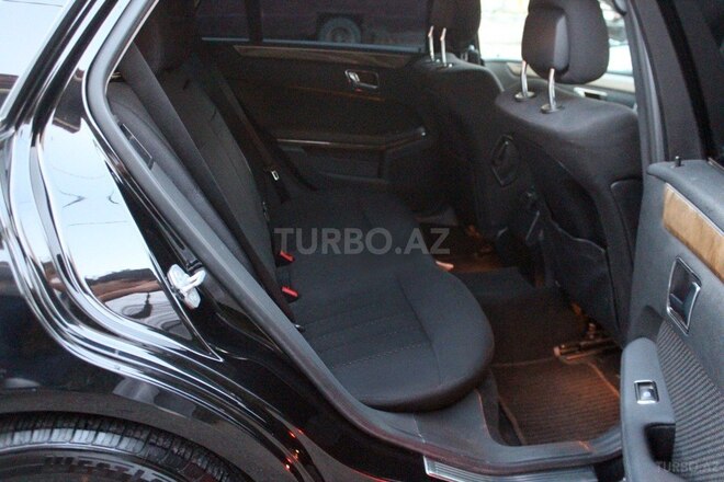 Mercedes E 220 2010, 330,000 km - 2.2 л - Bakı