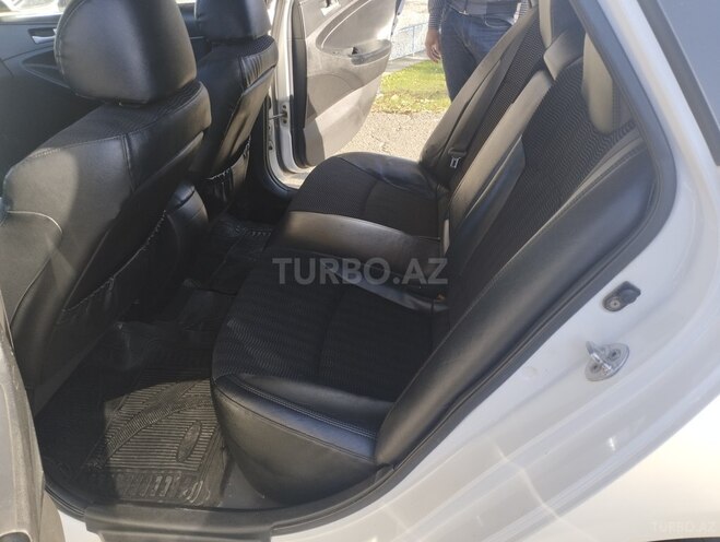 Hyundai Sonata 2011, 210,000 km - 2.4 l - Quba