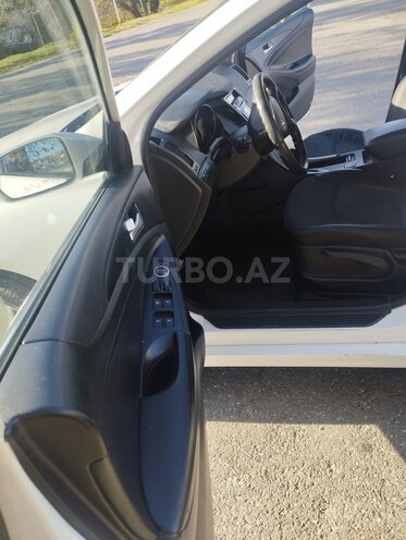 Hyundai Sonata 2011, 210,000 km - 2.4 l - Quba