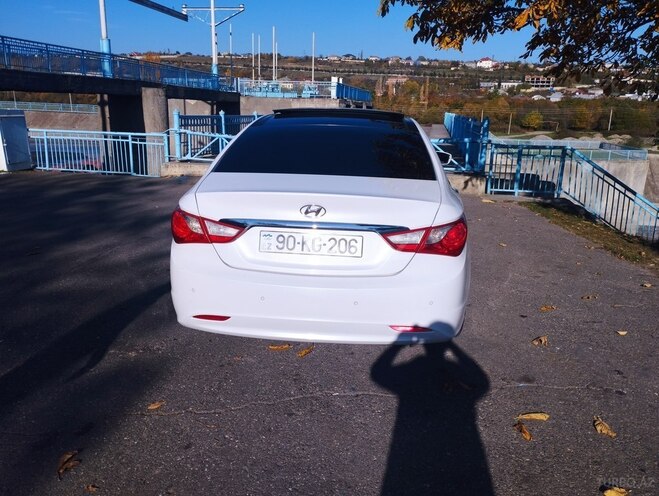 Hyundai Sonata 2011, 210,000 km - 2.4 l - Quba