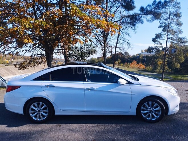Hyundai Sonata 2011, 210,000 km - 2.4 l - Quba