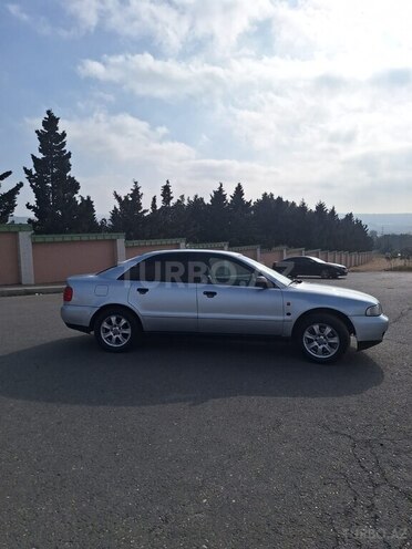 Audi A4 1996, 356,982 km - 1.6 l - Xırdalan