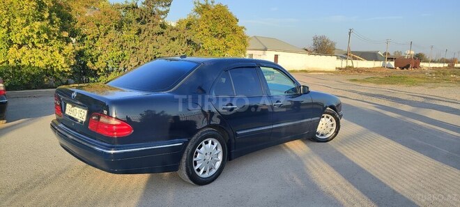 Mercedes E 280 2000, 433,792 km - 2.8 l - Kürdəmir
