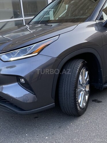 Toyota Highlander 2021, 28,000 km - 2.5 l - Bakı