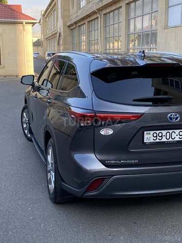 Toyota Highlander 2021, 28,000 km - 2.5 l - Bakı