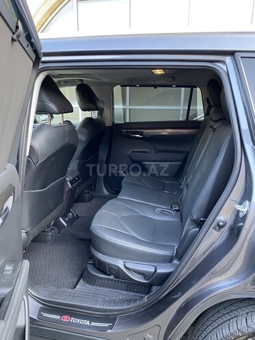 Toyota Highlander 2021, 28,000 km - 2.5 l - Bakı
