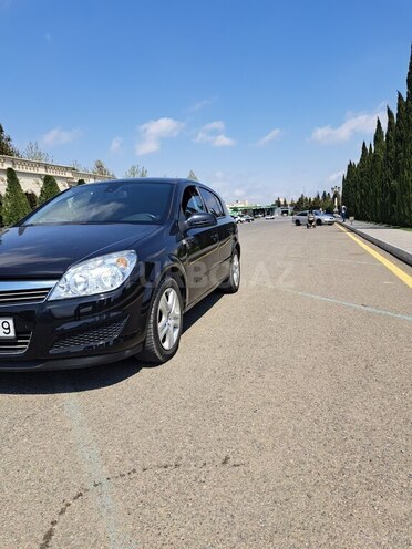 Opel Astra 2009, 198,000 km - 1.4 л - Gəncə