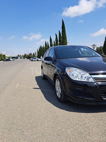 Opel Astra 2009, 198,000 km - 1.4 л - Gəncə