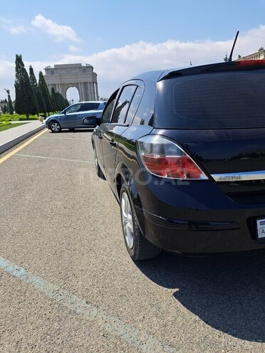 Opel Astra 2009, 198,000 km - 1.4 л - Gəncə