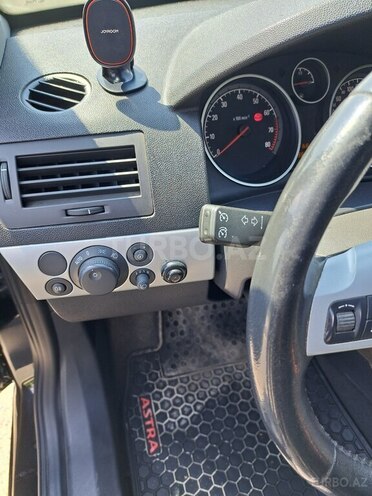 Opel Astra 2009, 198,000 km - 1.4 л - Gəncə