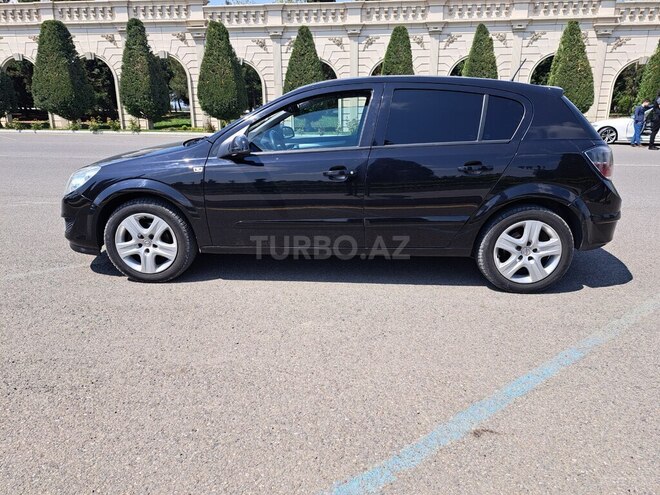 Opel Astra 2009, 198,000 km - 1.4 л - Gəncə