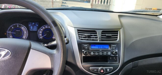 Hyundai Accent 2015, 127,000 km - 1.6 l - Bakı