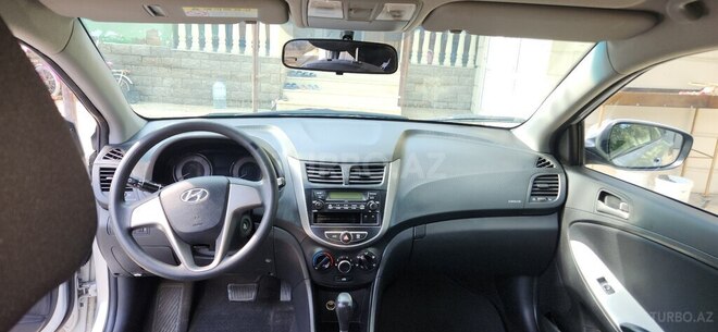 Hyundai Accent 2015, 127,000 km - 1.6 l - Bakı