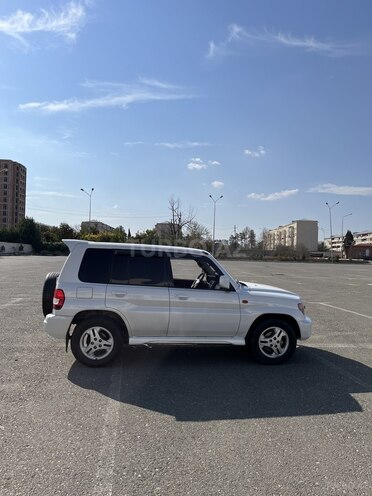 Mitsubishi Pajero io 2000, 300,000 km - 1.8 l - Gəncə