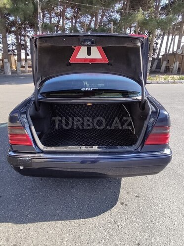 Mercedes E 320 1996, 283,000 km - 3.2 l - Bakı