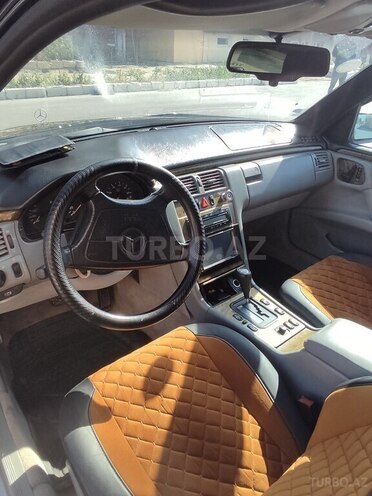 Mercedes E 320 1996, 283,000 km - 3.2 l - Bakı
