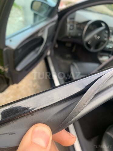 Mercedes E 270 2001, 310,000 km - 2.7 l - Bakı