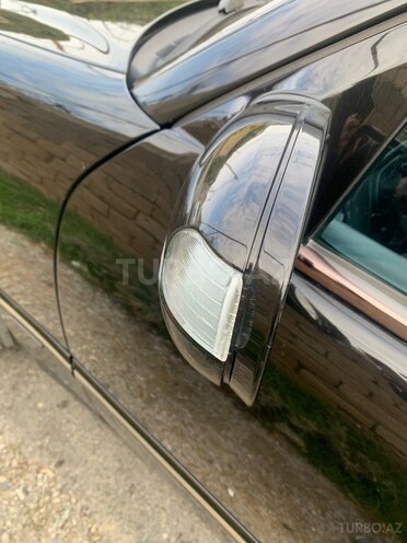 Mercedes E 270 2001, 310,000 km - 2.7 l - Bakı
