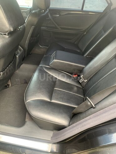 Mercedes E 270 2001, 310,000 km - 2.7 l - Bakı
