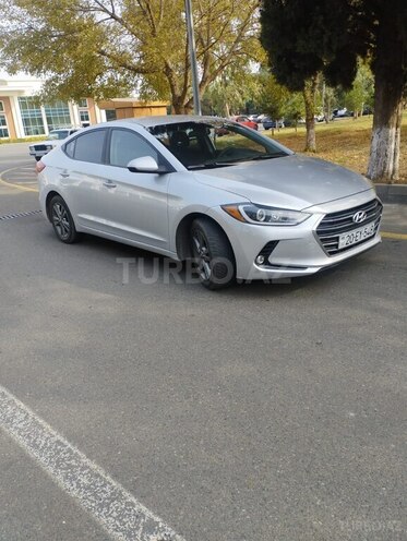 Hyundai Elantra 2018, 90,000 km - 2.0 л - Gəncə
