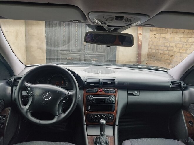 Mercedes C 220 2000, 330,000 km - 2.2 л - Bakı