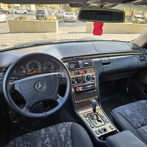 Mercedes E 240 1999, 450,000 km - 2.4 л - Bakı