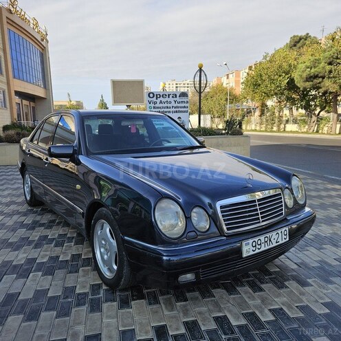 Mercedes E 240 1999, 450,000 km - 2.4 л - Bakı