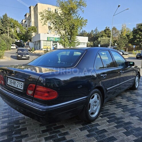 Mercedes E 240 1999, 450,000 km - 2.4 л - Bakı
