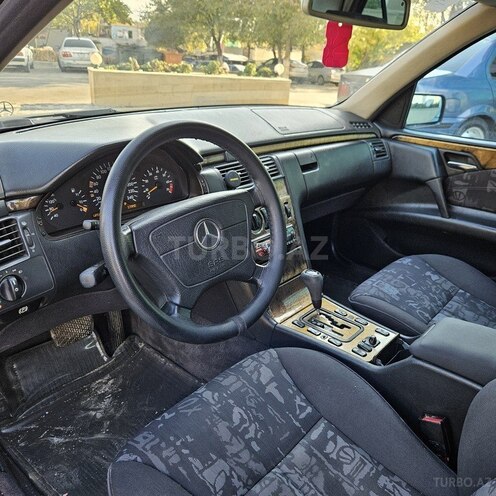 Mercedes E 240 1999, 450,000 km - 2.4 л - Bakı