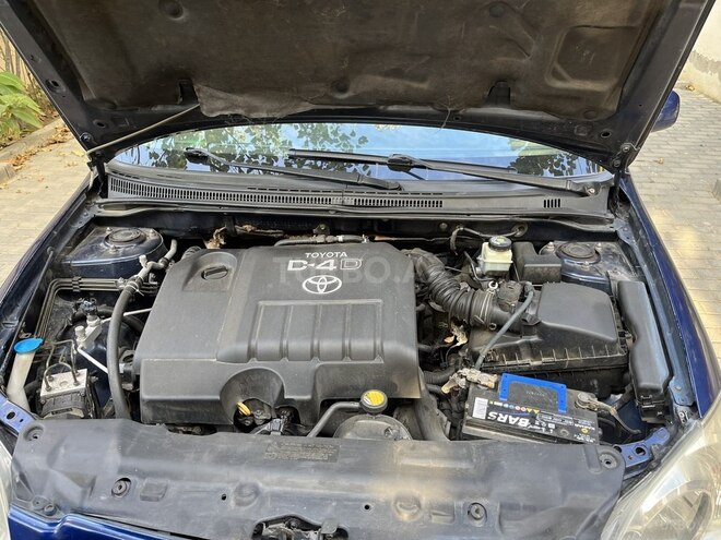 Toyota Corolla 2005, 310,000 km - 1.4 l - Bakı