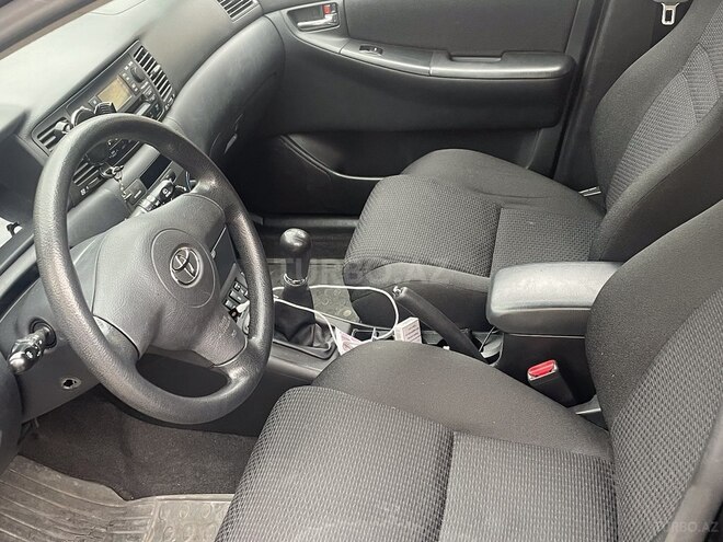 Toyota Corolla 2005, 247,000 km - 1.4 l - Bakı
