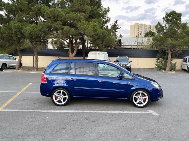 Opel Zafira 2005, 284,000 km - 1.9 l - Bakı