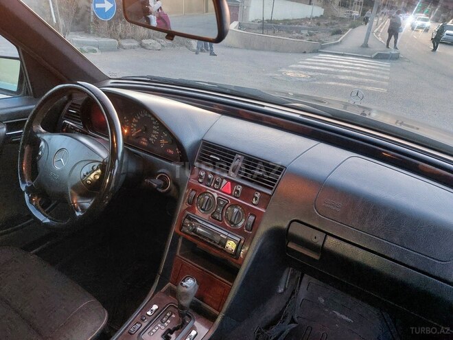 Mercedes C 240 1998, 200,000 km - 2.4 l - Bakı