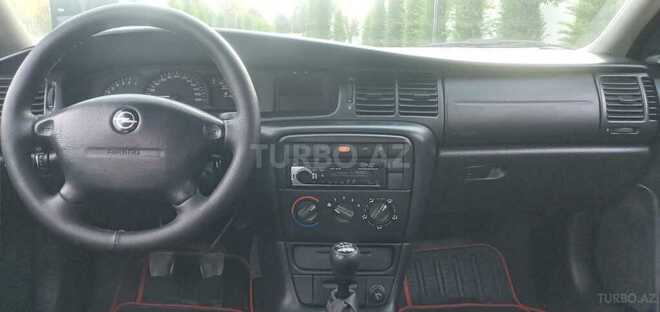 Opel Vectra 1999, 220,000 km - 1.6 l - Tovuz