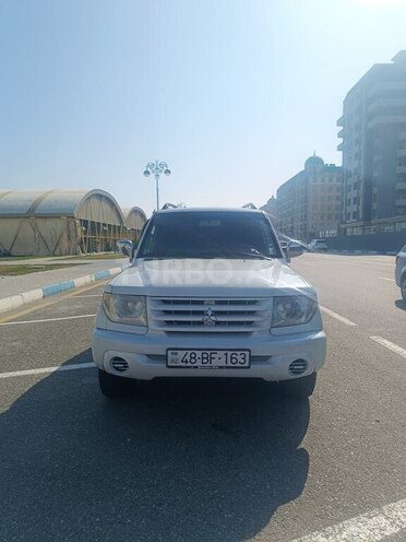 Mitsubishi Pajero io 2001, 235,000 km - 2.0 л - Sumqayıt