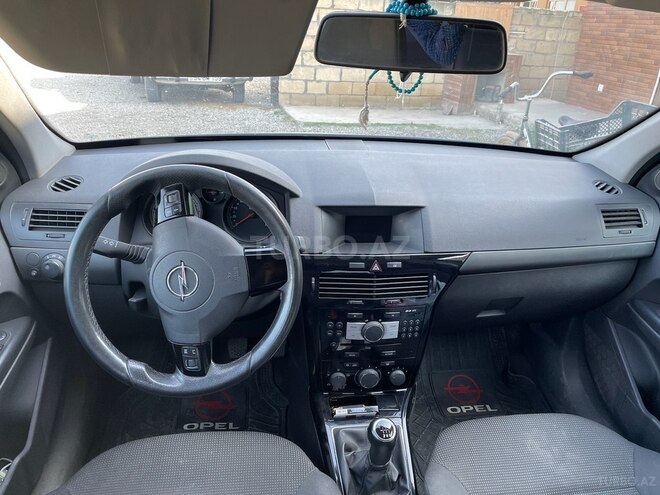 Opel Astra 2010, 440,000 km - 1.3 l - Sabirabad