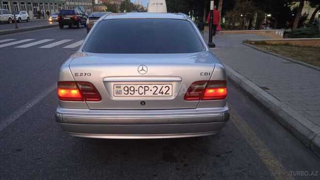 Mercedes E 270 2000, 468,000 km - 2.7 л - Bakı