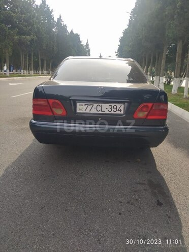 Mercedes E 240 1998, 267,000 km - 2.4 l - Bakı