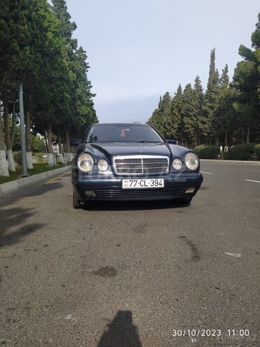 Mercedes E 240 1998, 267,000 km - 2.4 l - Bakı