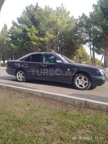 Mercedes E 240 1998, 267,000 km - 2.4 l - Bakı