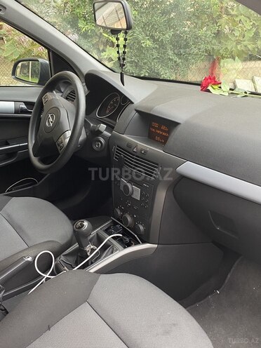 Opel Astra 2005, 160,000 km - 1.4 l - Bakı