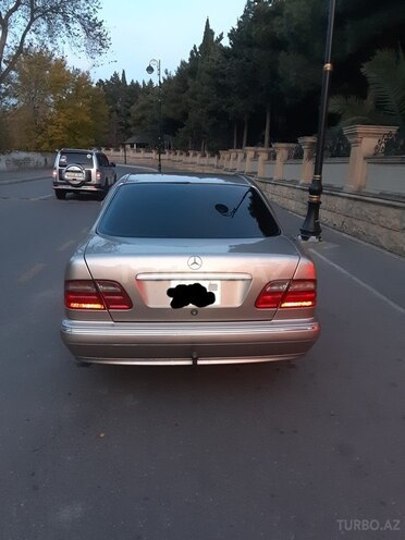 Mercedes E 320 2000, 430,000 km - 3.2 l - Bakı