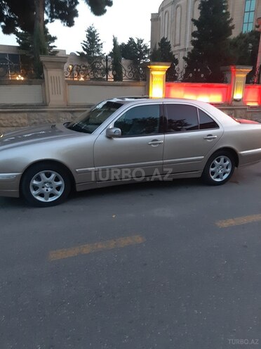 Mercedes E 320 2000, 430,000 km - 3.2 l - Bakı