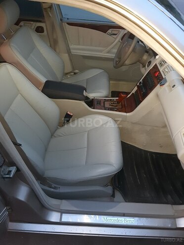 Mercedes E 320 2000, 430,000 km - 3.2 l - Bakı