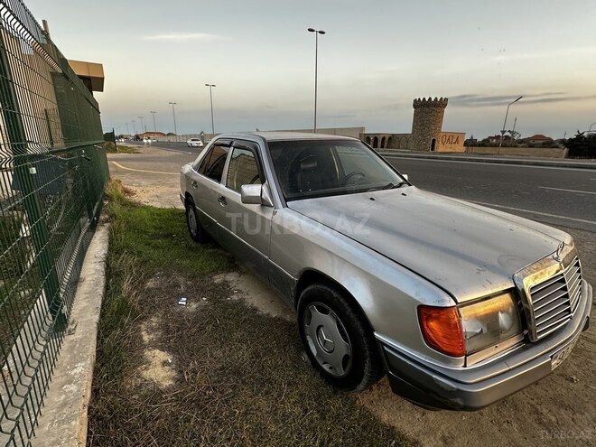 Mercedes E 200 1990, 500,000 km - 2.0 l - Bakı