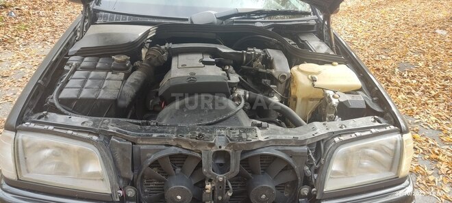 Mercedes C 220 1994, 440,000 km - 2.2 l - Qəbələ