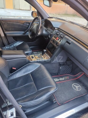 Mercedes E 240 2000, 357,086 km - 2.4 l - Bakı
