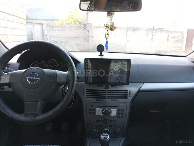 Opel Astra 2005, 234,000 km - 1.4 л - Beyləqan